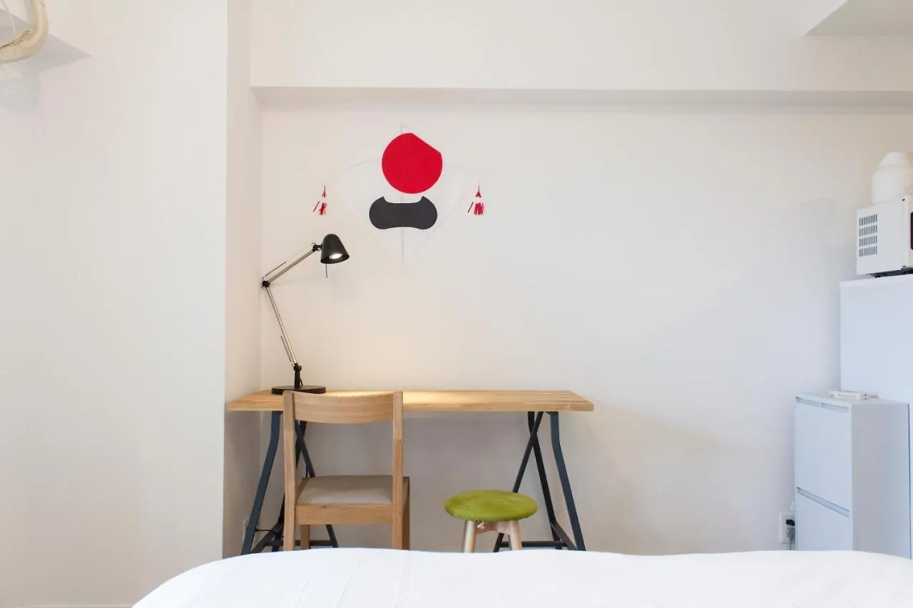Dwell Urban 7A Apartment Tokyo Japan